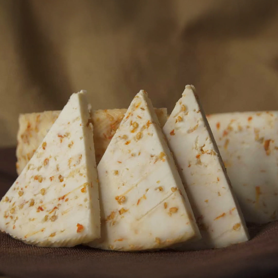 Queso Curado de Cabra con Guindilla