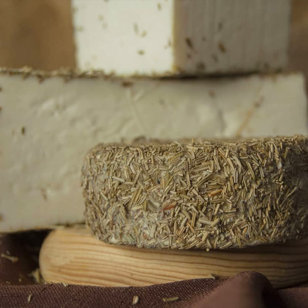 Queso Semicurado de Cabra al Romero