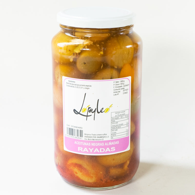 Aceitunas Negras Aliñadas Rayadas